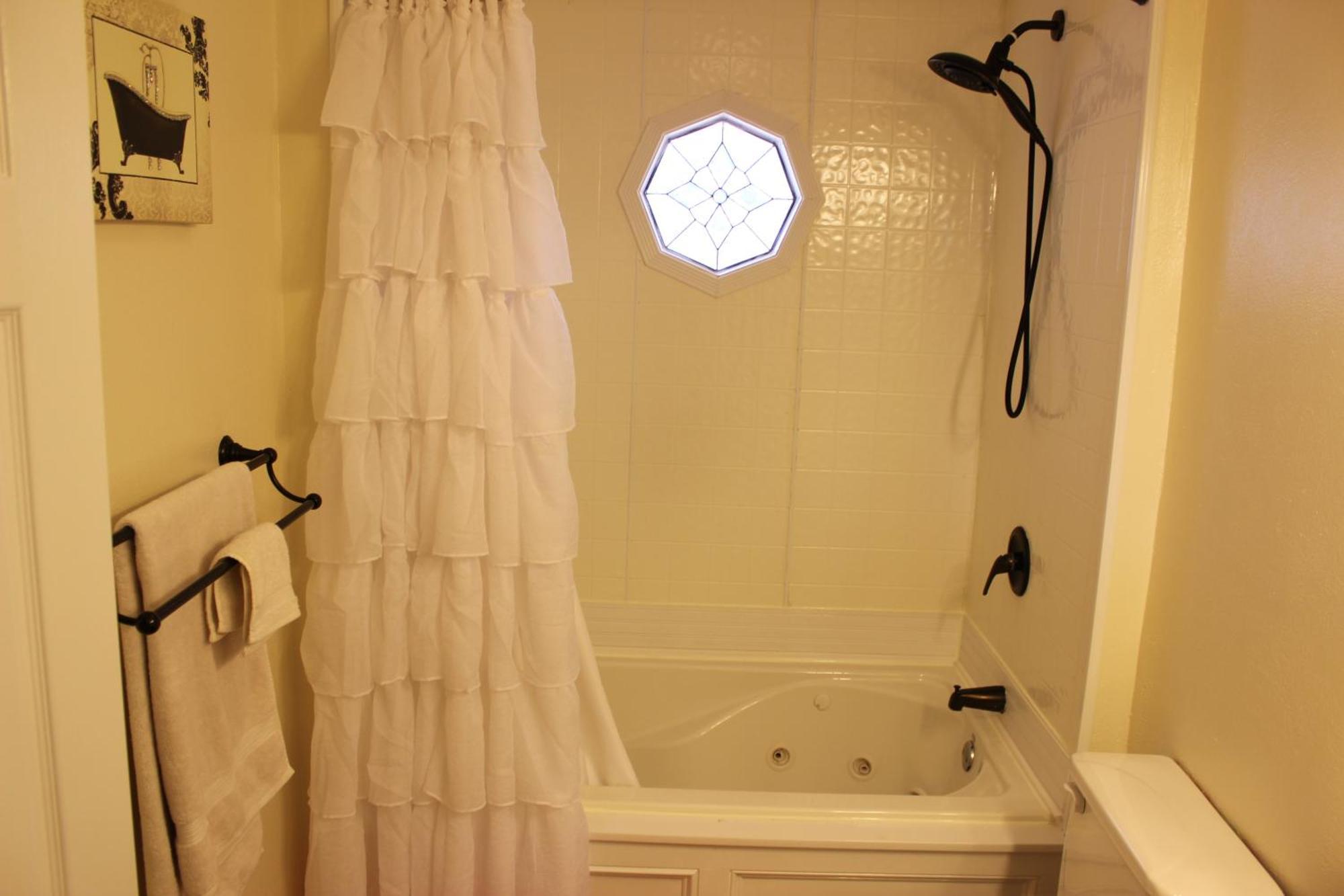 Book Nook Inn Lumberton Phòng bức ảnh